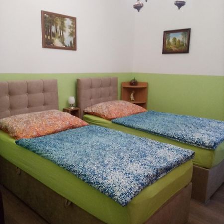 M&D Apartmanház Eger Exterior foto